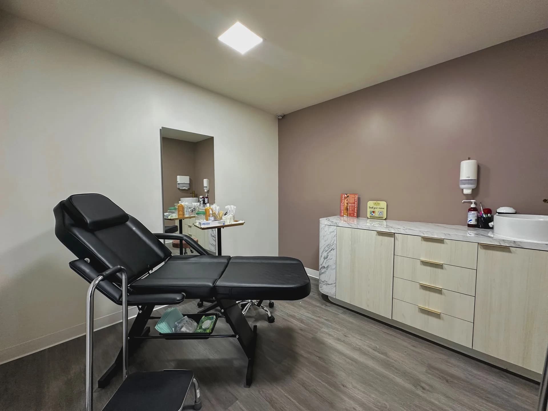 Lymphatic massage and post-operative treatment room at Recovery House Tijuana