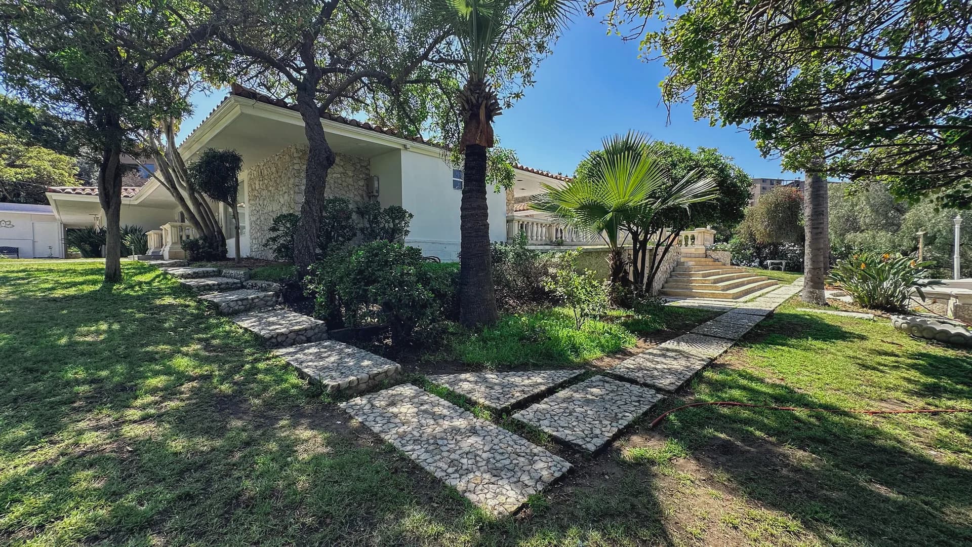Outdoor garden with walking paths for recovery